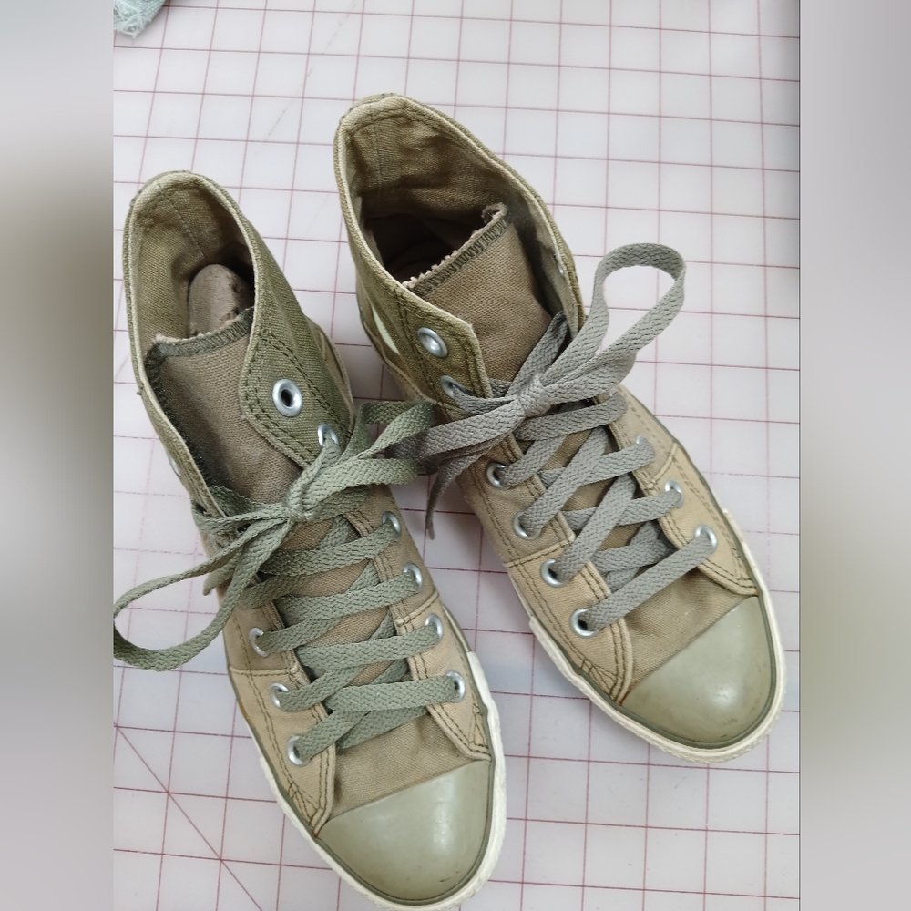 2-tone Green Converse All Star Women's High-top Shoes From Smoke-free Home